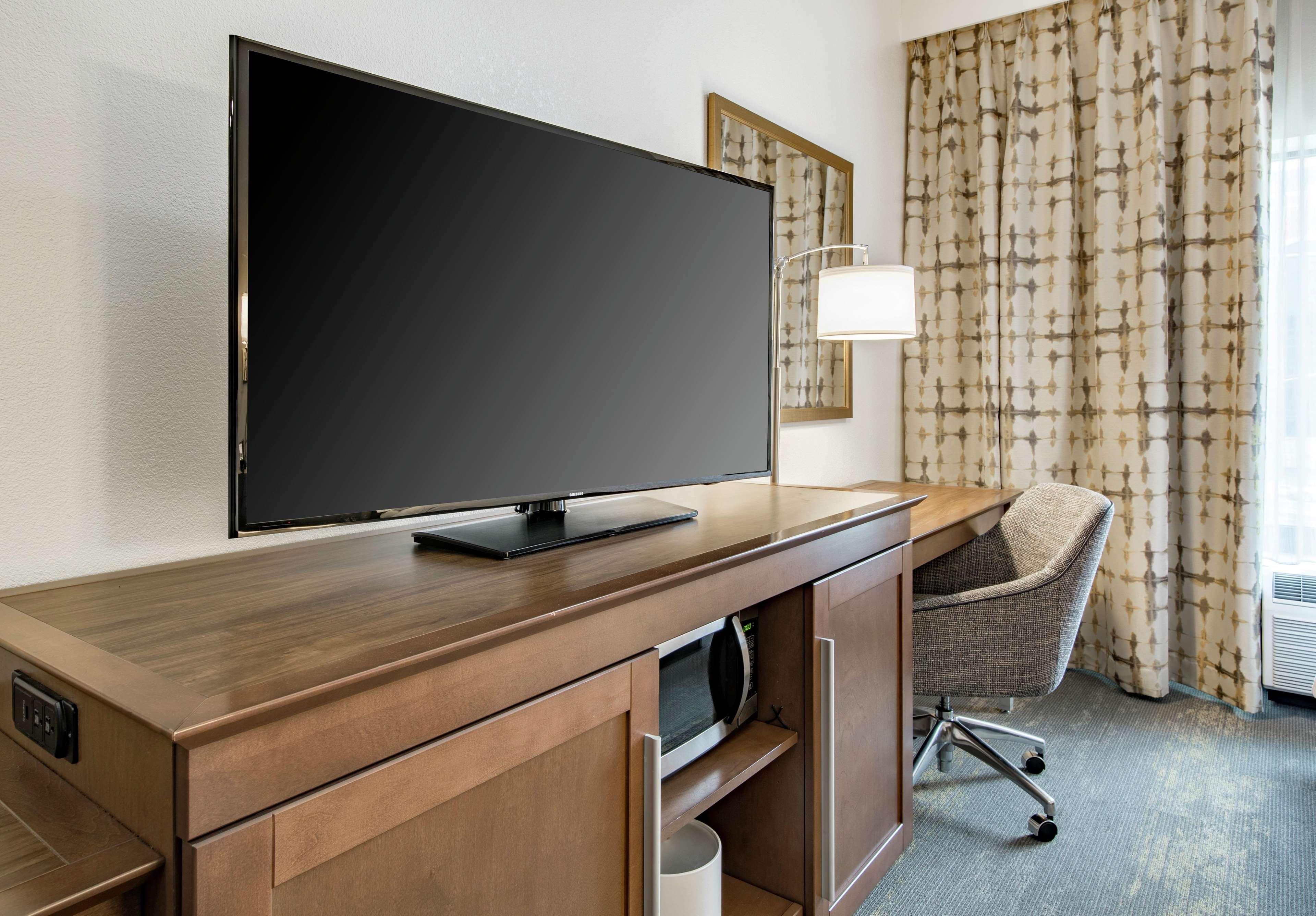 Hampton Inn & Suites Newport/Cincinnati, Ky מראה חיצוני תמונה