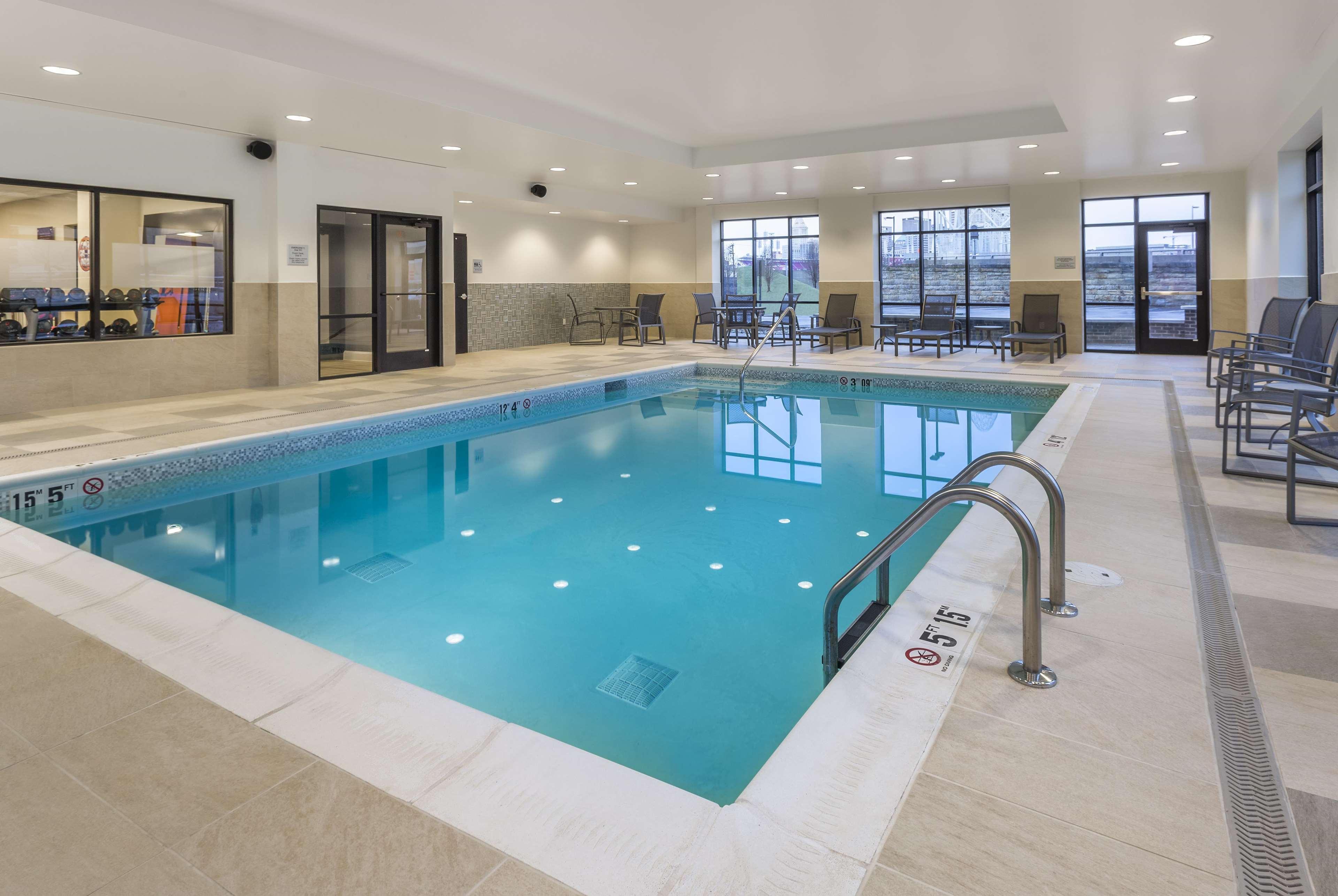 Hampton Inn & Suites Newport/Cincinnati, Ky מראה חיצוני תמונה