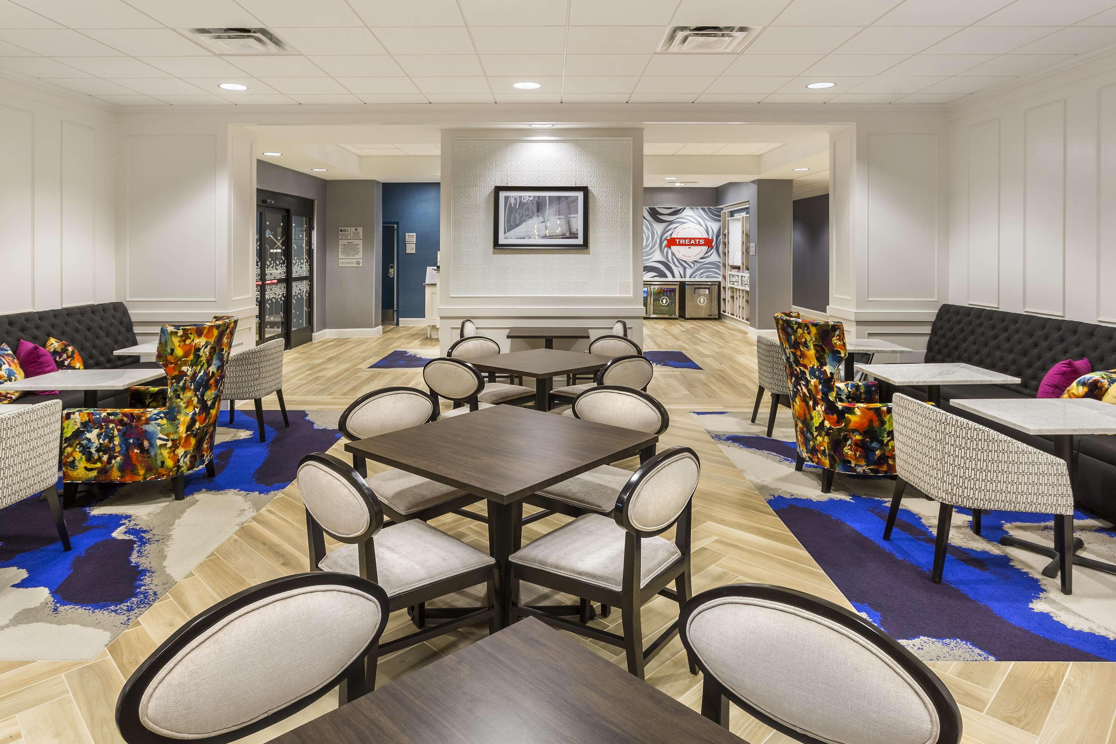 Hampton Inn & Suites Newport/Cincinnati, Ky מראה חיצוני תמונה