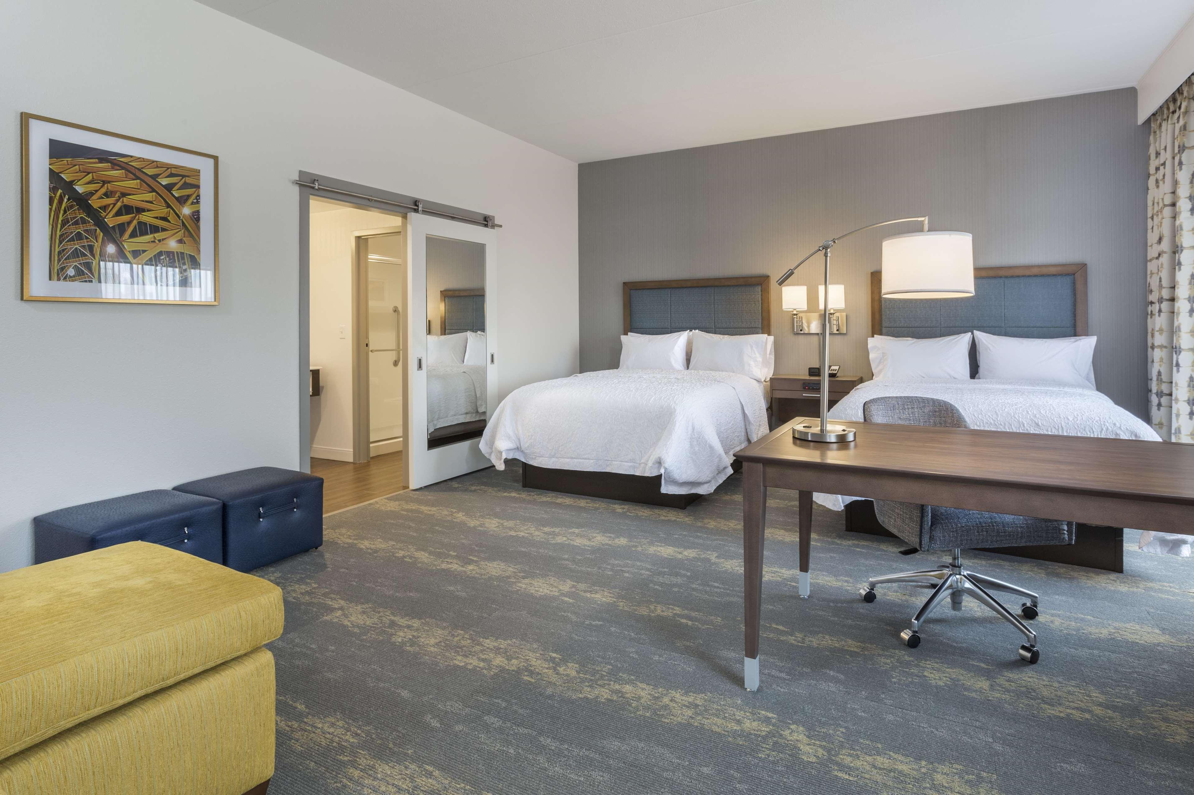 Hampton Inn & Suites Newport/Cincinnati, Ky מראה חיצוני תמונה