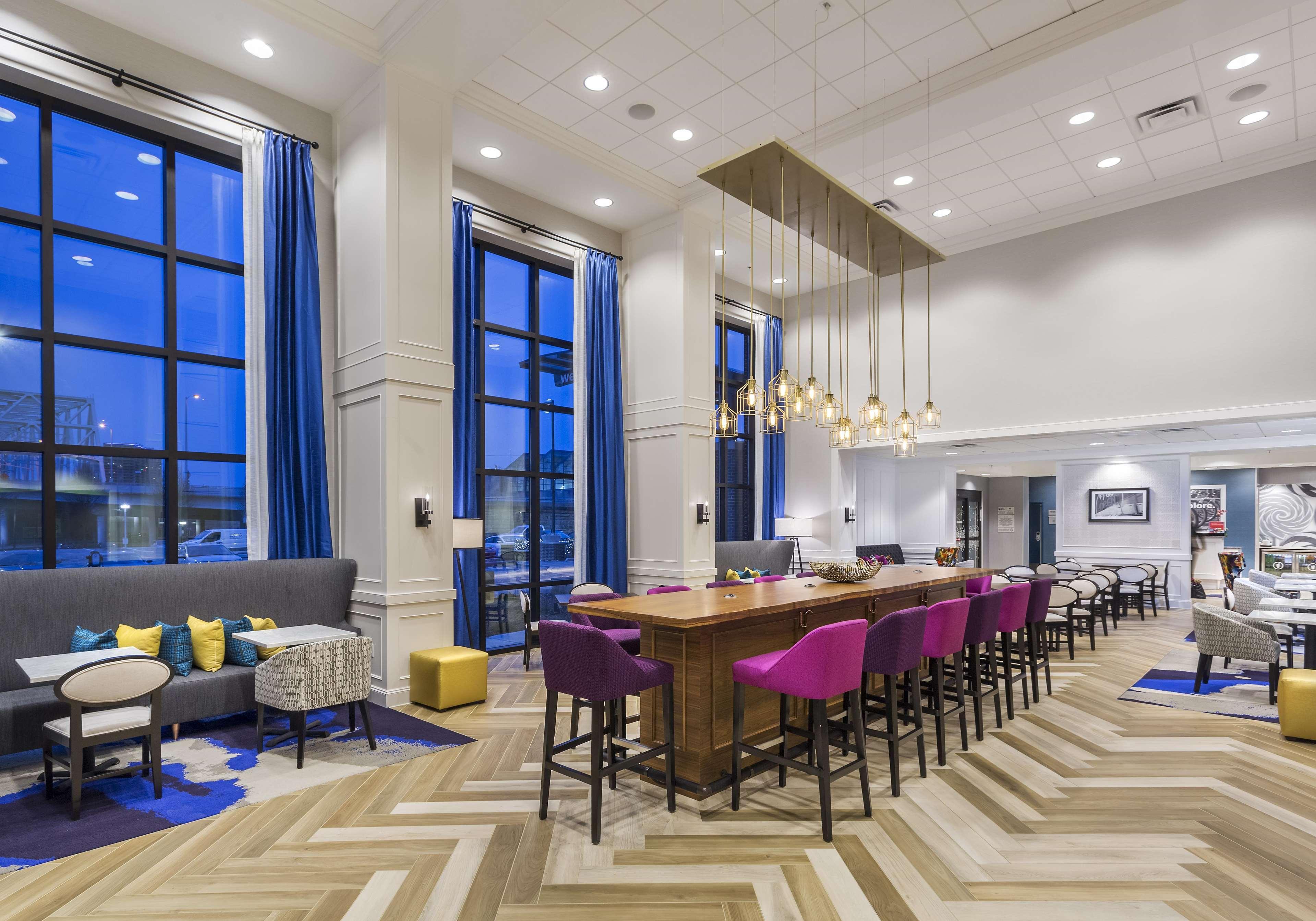 Hampton Inn & Suites Newport/Cincinnati, Ky מראה חיצוני תמונה