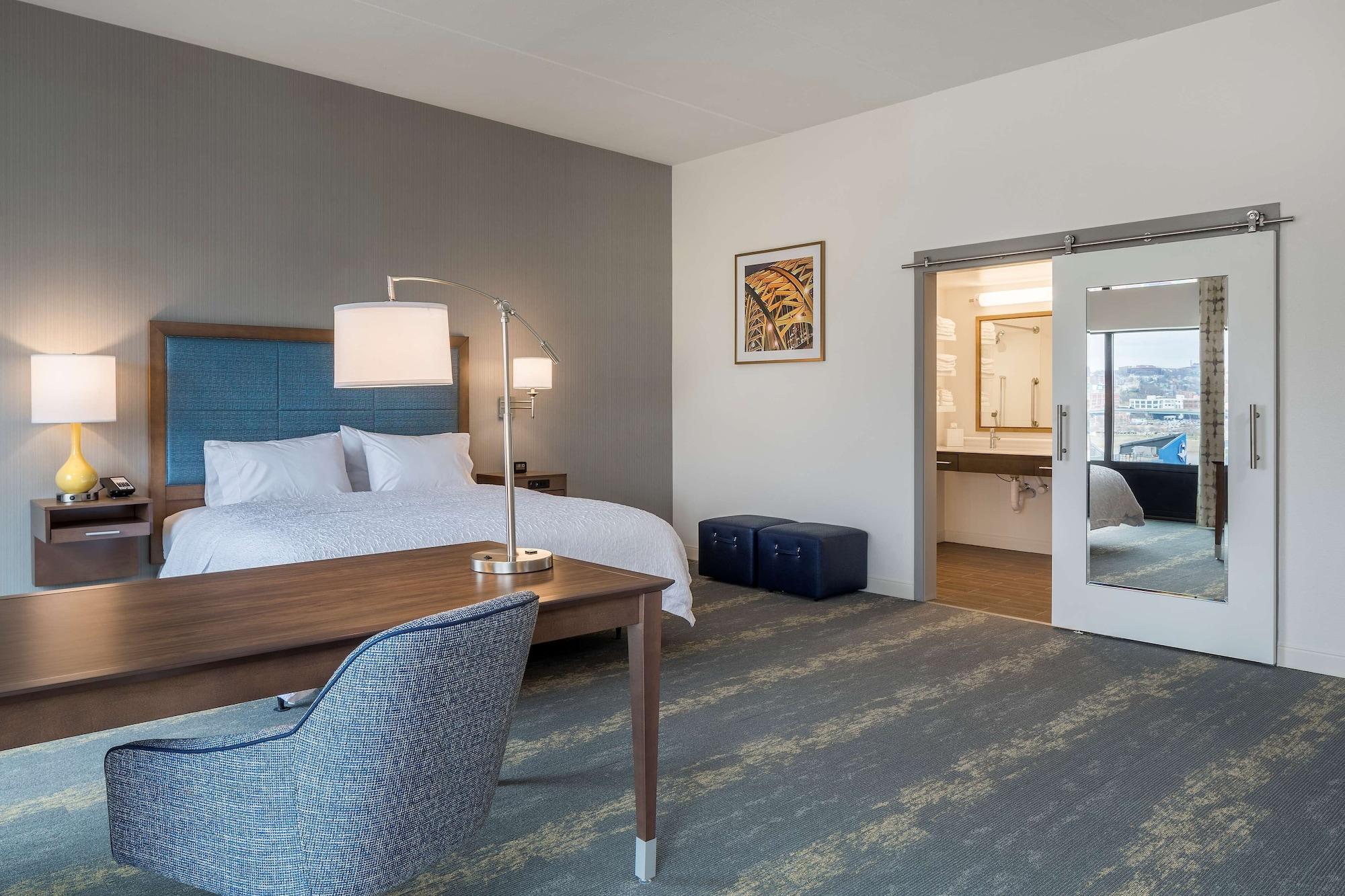 Hampton Inn & Suites Newport/Cincinnati, Ky מראה חיצוני תמונה