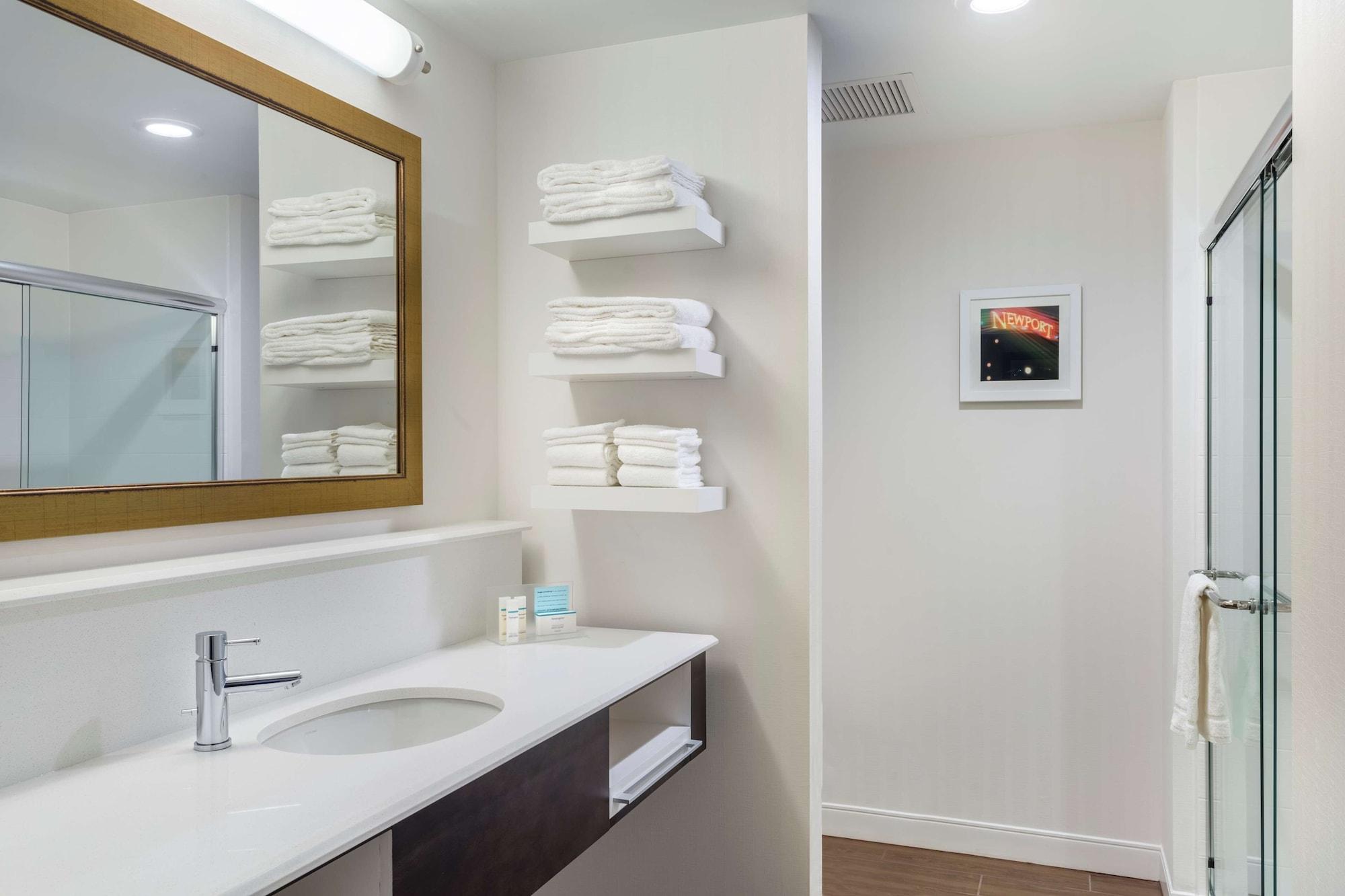 Hampton Inn & Suites Newport/Cincinnati, Ky מראה חיצוני תמונה