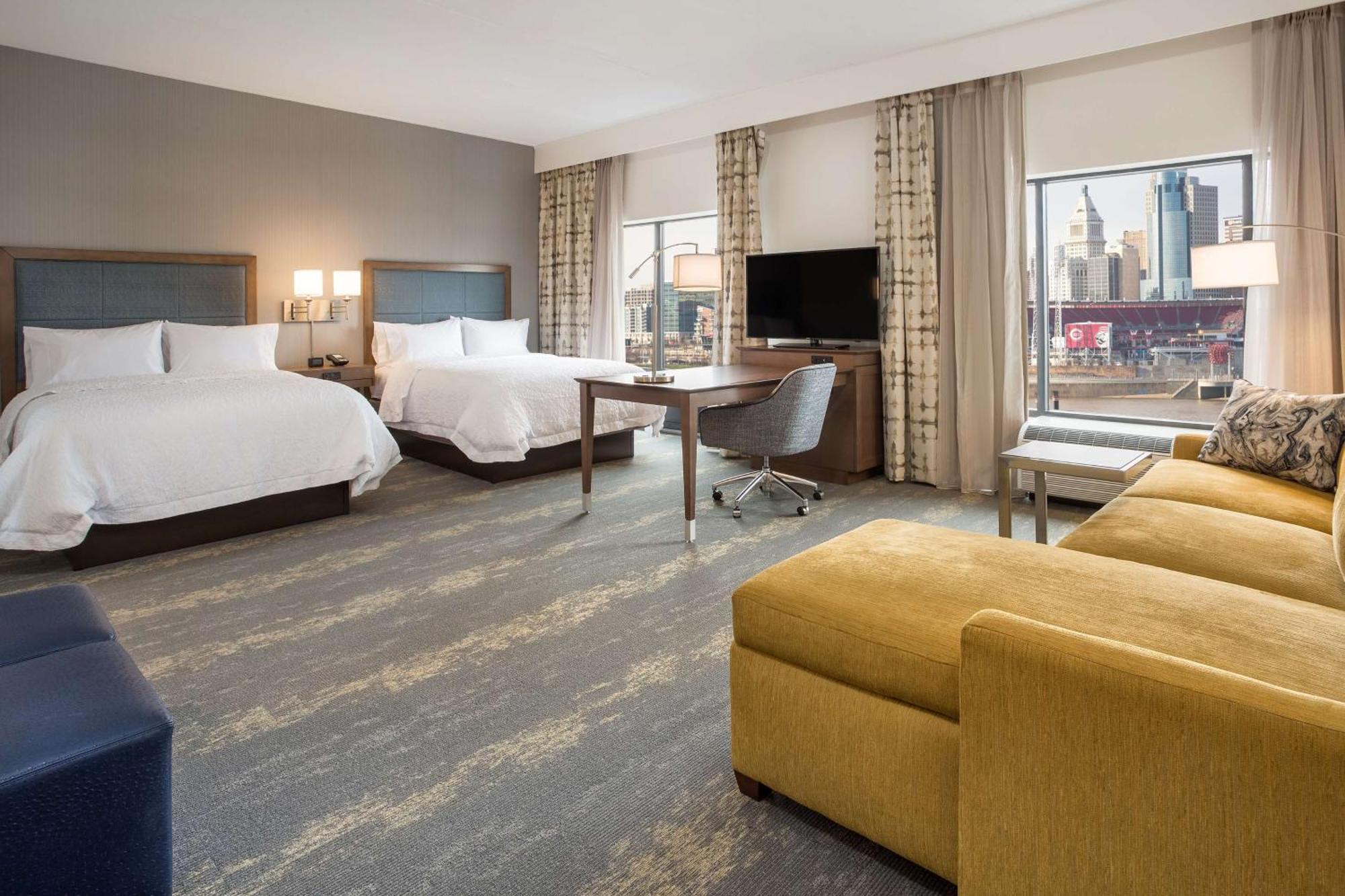 Hampton Inn & Suites Newport/Cincinnati, Ky מראה חיצוני תמונה